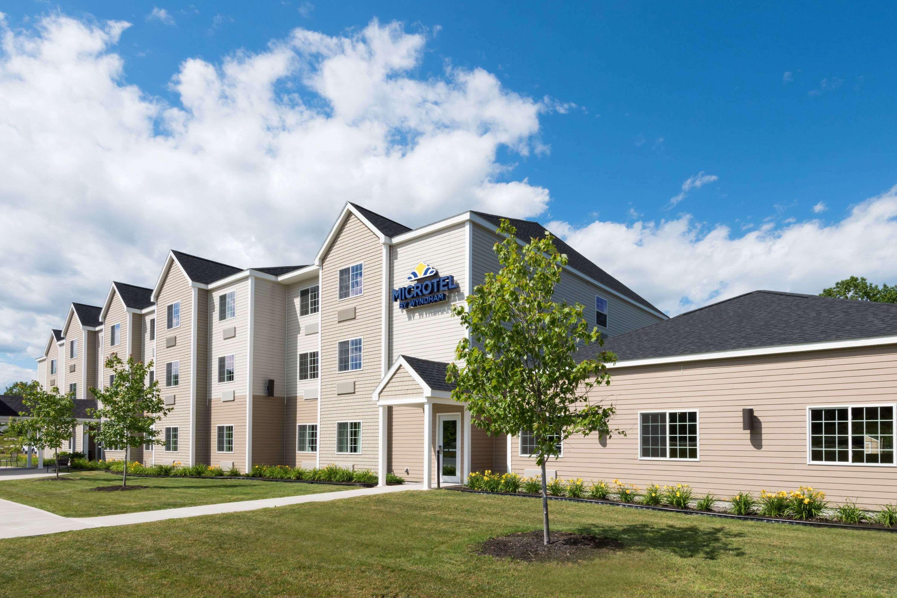 Microtel Inn & Suites Windham North Windham Exterior photo